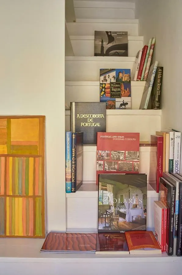Charming Apartment Em Belem-Books And Canvas Lisboa Portugal